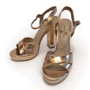 JustFab Women's Gold Platform Heels